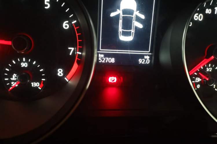 Used Volkswagen Magotan 2020 330TSI DSG Leading Model Odometer Close Up