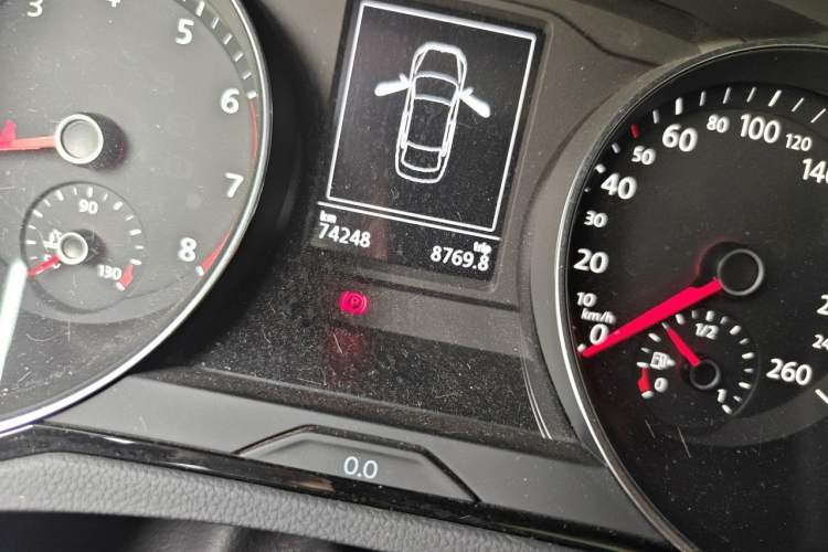Used Volkswagen Magotan 2020 330TSI DSG Leading Model Odometer Close Up