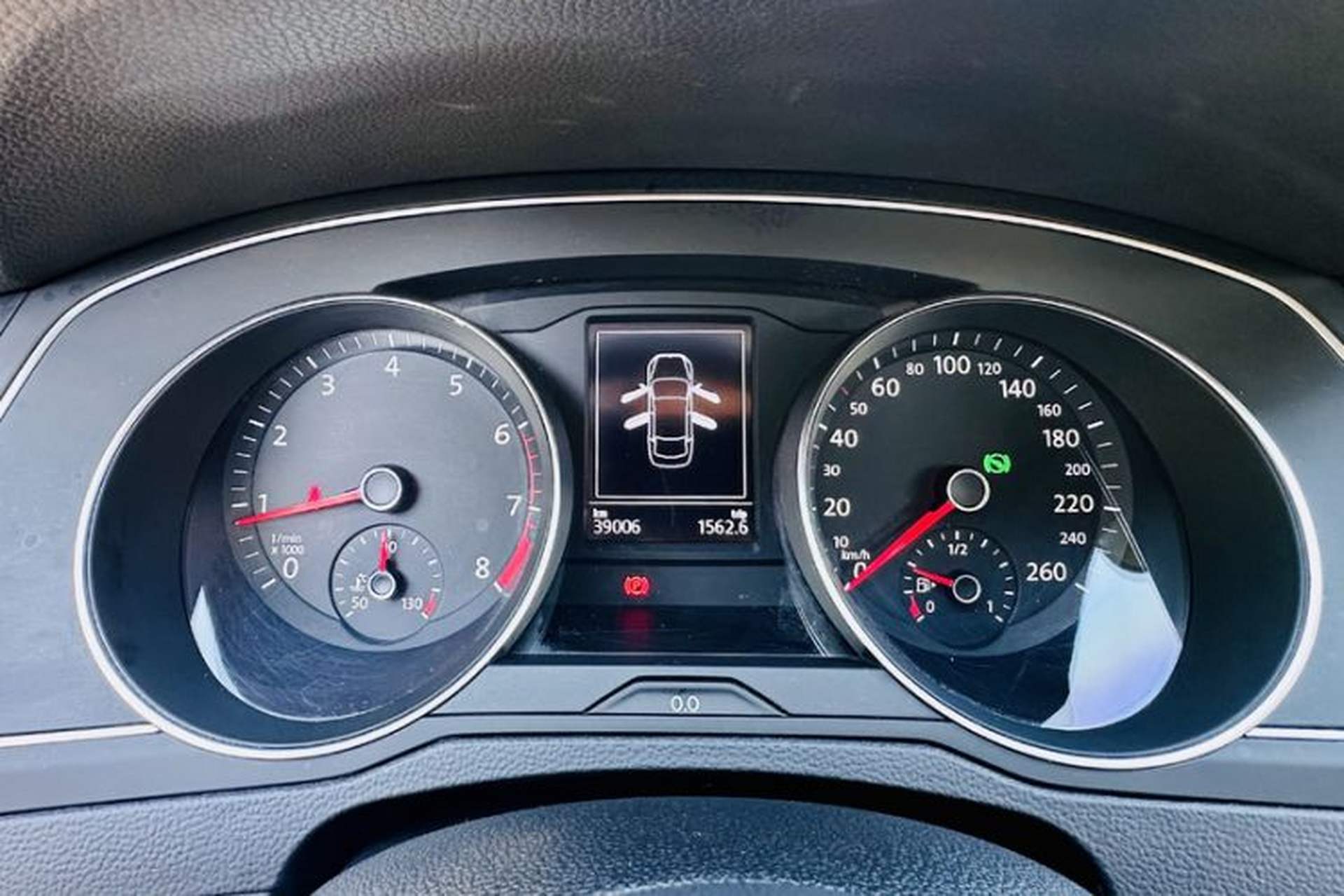 Used Volkswagen Magotan 2020 280TSI DSG Comfort Edition Odometer Close Up