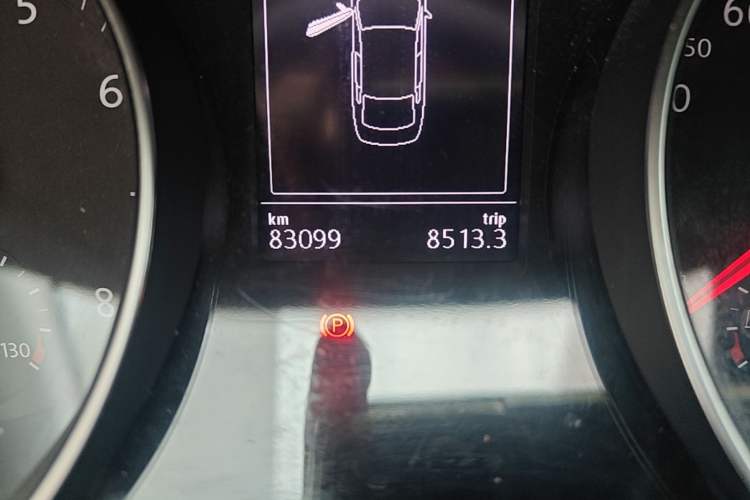Used Volkswagen Magotan 2020 330TSI DSG Leading Model Odometer Close Up