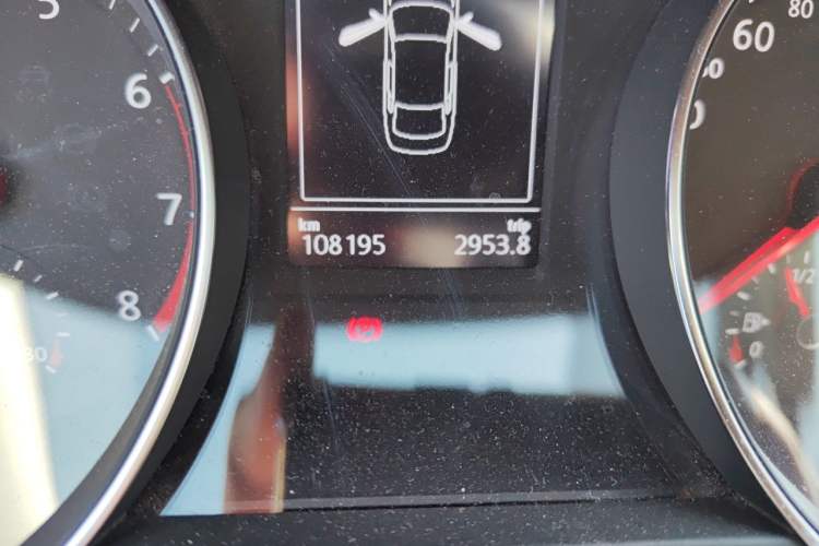 Used Volkswagen Magotan 2020 330TSI DSG Leading Model Odometer Close Up
