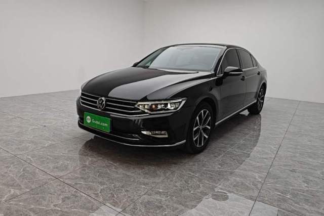 Ojetý Volkswagen Magotan 2020 330TSI DSG Leading Model