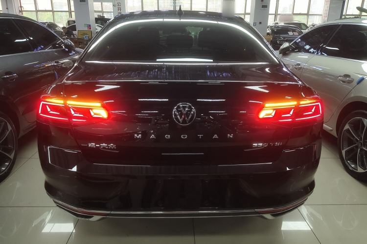 Used Volkswagen Magotan 2020 330TSI DSG Luxury Edition Rear