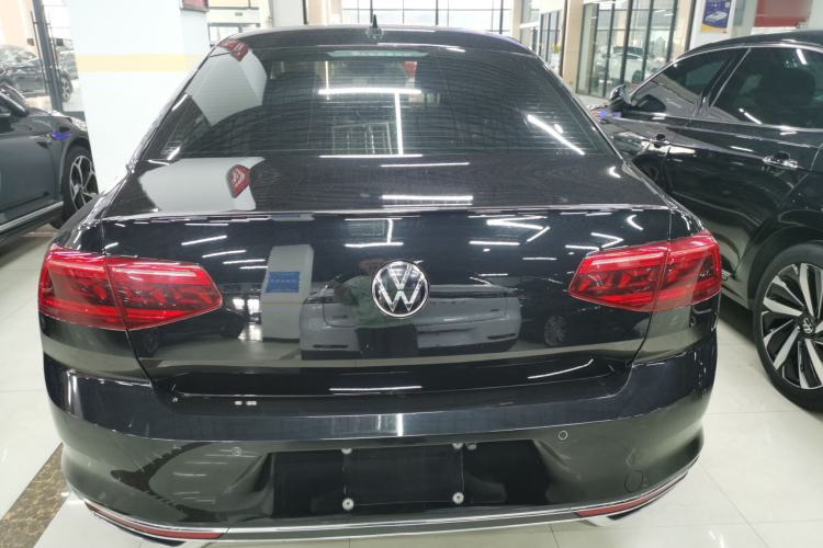 Used Volkswagen Magotan 2020 330TSI DSG Luxury Edition Rear