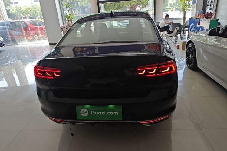 Used Volkswagen Magotan 2020 330TSI DSG Luxury Edition Rear
