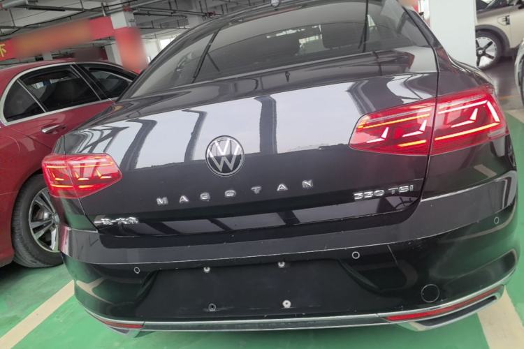 Used Volkswagen Magotan 2020 330TSI DSG Luxury Edition Rear