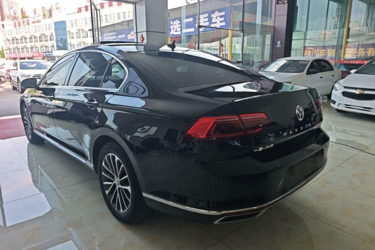 Used Volkswagen Magotan 2020 330TSI DSG Luxury Edition Rear Left 45 Deg