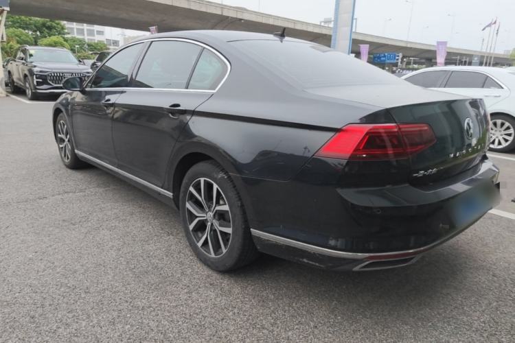 Used Volkswagen Magotan 2020 330TSI DSG Leading Model Rear Left 45 Deg