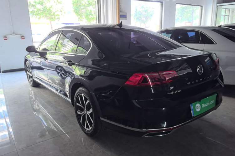Used Volkswagen Magotan 2020 330TSI DSG Leading Model Rear Left 45 Deg