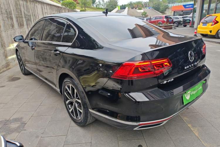 Used Volkswagen Magotan 2020 330TSI DSG Leading Model Rear Left 45 Deg