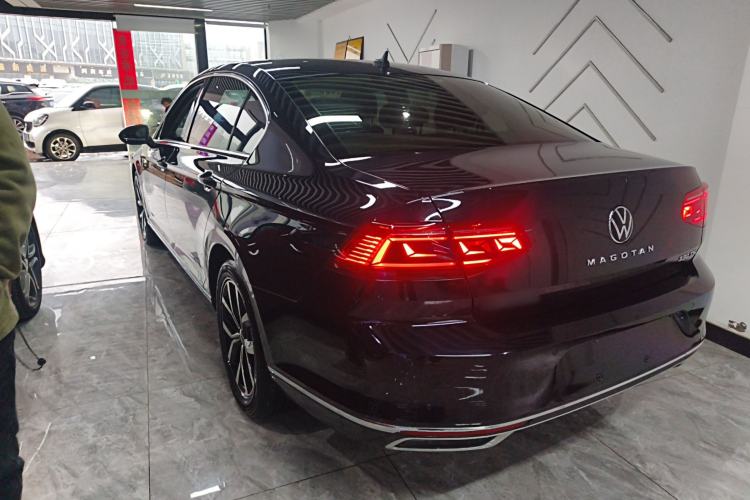 Used Volkswagen Magotan 2020 330TSI DSG Leading Model Rear Left 45 Deg