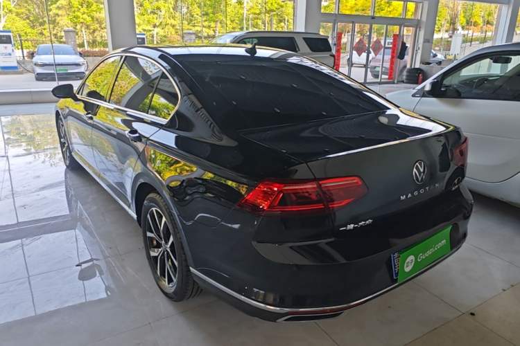Used Volkswagen Magotan 2020 330TSI DSG Leading Model Rear Left 45 Deg