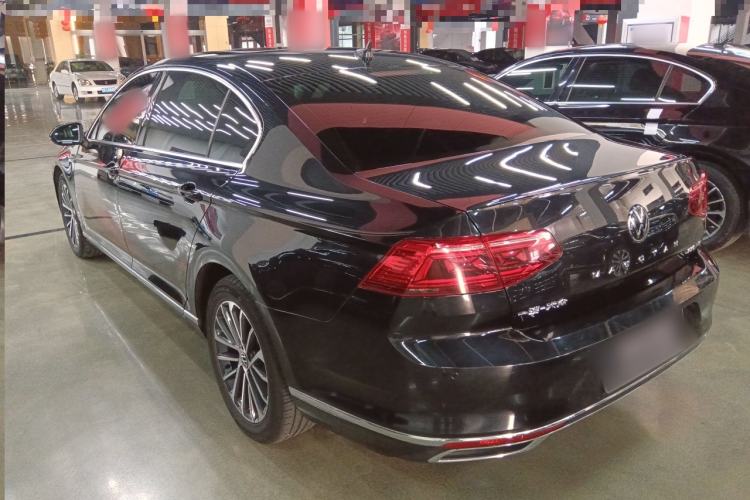 Used Volkswagen Magotan 2020 330TSI DSG Luxury Edition Rear Left 45 Deg