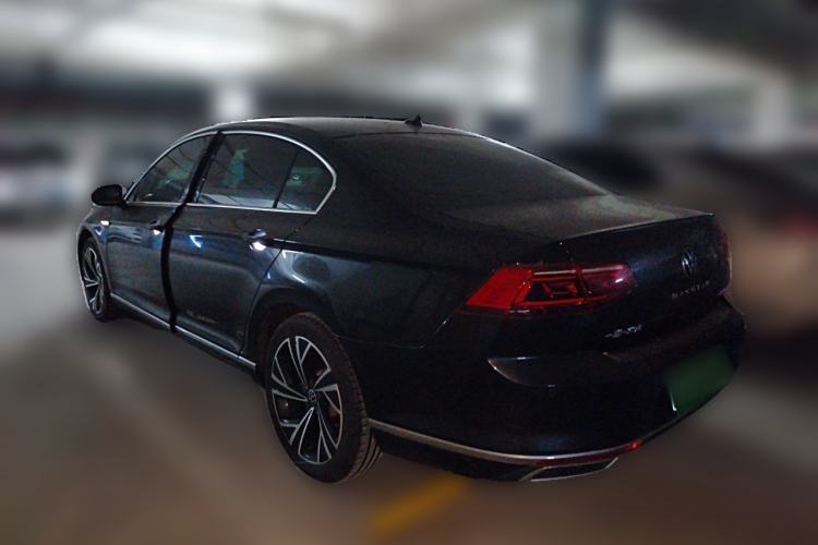 Used Volkswagen Magotan 2020 330TSI DSG Luxury Edition Rear Left 45 Deg