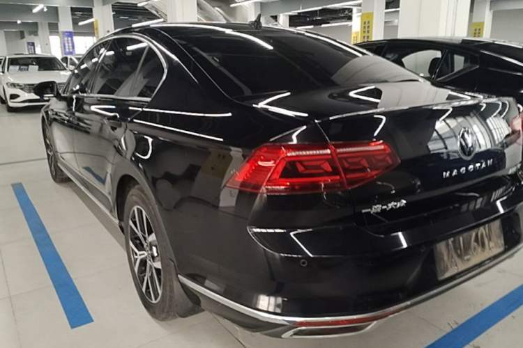 Used Volkswagen Magotan 2020 330TSI DSG Leading Model Rear Left 45 Deg