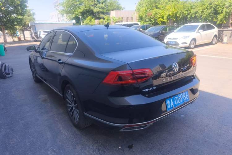 Used Volkswagen Magotan 2020 330TSI DSG Luxury Edition Rear Left 45 Deg
