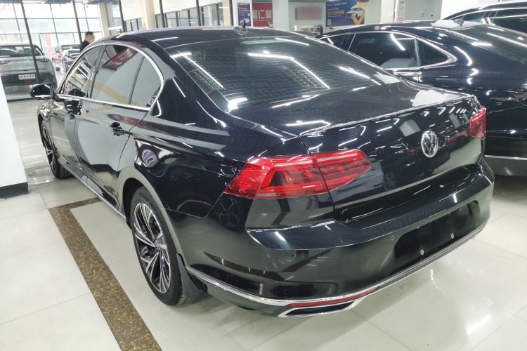 Used Volkswagen Magotan 2020 330TSI DSG Luxury Edition Rear Left 45 Deg