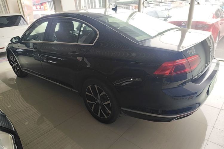 Used Volkswagen Magotan 2020 330TSI DSG Leading Model Rear Left 45 Deg
