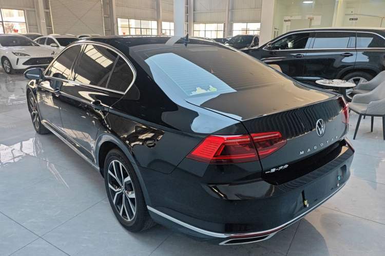 Used Volkswagen Magotan 2020 330TSI DSG Leading Model Rear Left 45 Deg