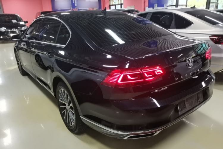 Used Volkswagen Magotan 2020 330TSI DSG Luxury Edition Rear Left 45 Deg