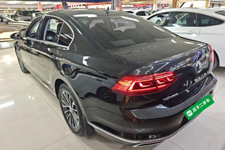 Used Volkswagen Magotan 2020 330TSI DSG Luxury Edition Rear Left 45 Deg
