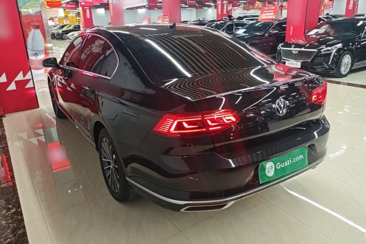 Used Volkswagen Magotan 2020 330TSI DSG Luxury Edition Rear Left 45 Deg