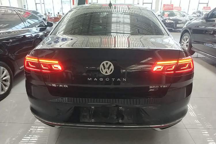 Used Volkswagen Magotan 2020 330TSI DSG Luxury Edition Rear