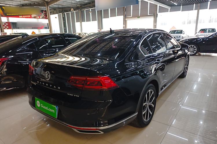 Used Volkswagen Magotan 2020 330TSI DSG Leading Model Rear Right 45 Deg