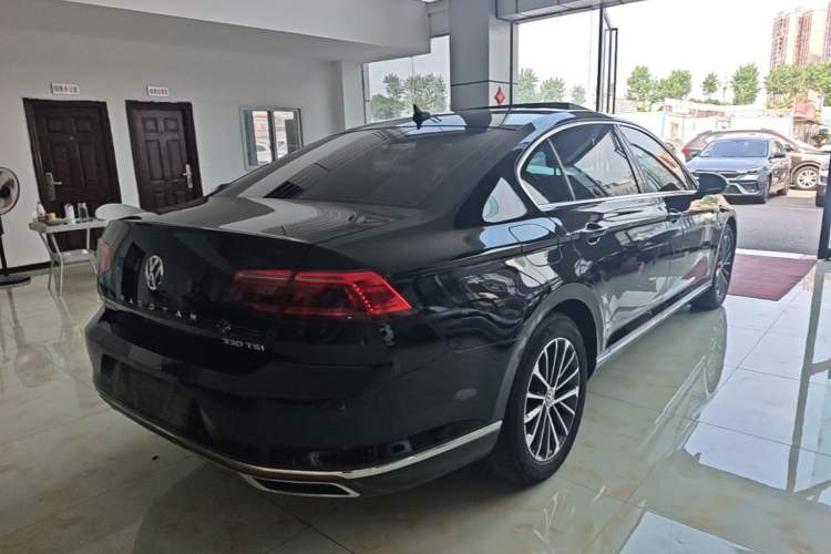 Used Volkswagen Magotan 2020 330TSI DSG Luxury Edition Rear Right 45 Deg
