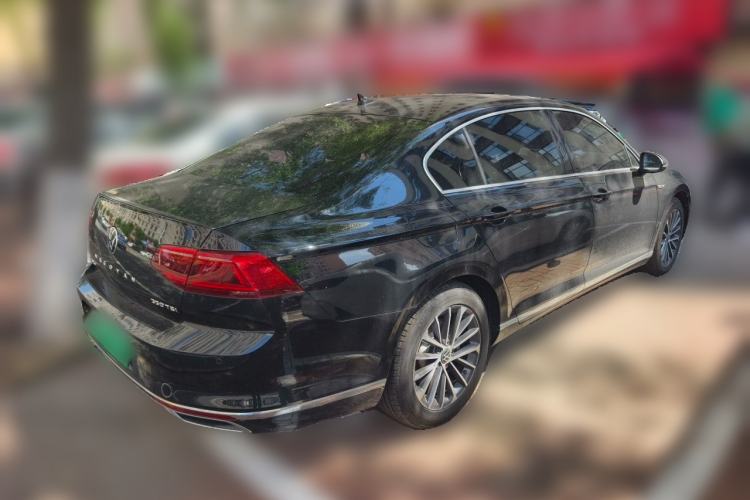 Used Volkswagen Magotan 2020 330TSI DSG Luxury Edition Rear Right 45 Deg
