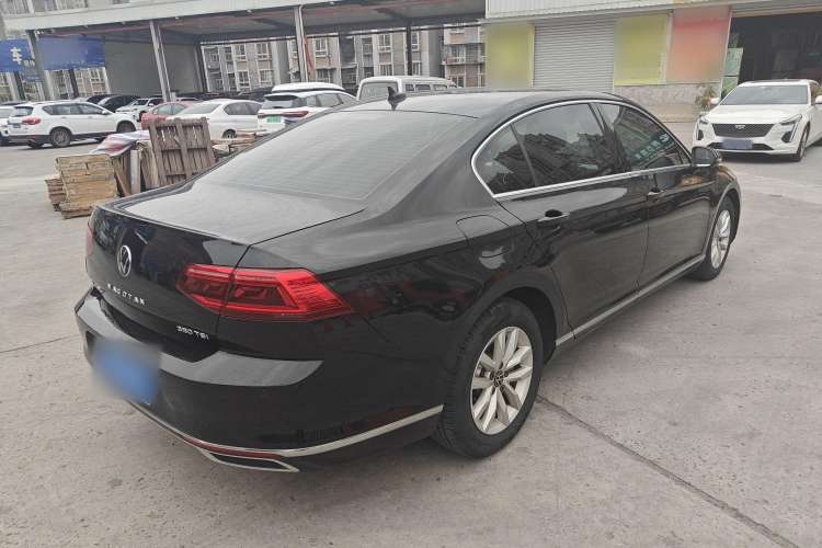 Used Volkswagen Magotan 2020 280TSI DSG Comfort Edition Rear Right 45 Deg