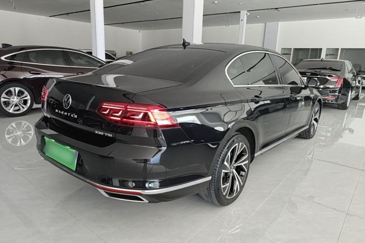 Used Volkswagen Magotan 2020 330TSI DSG Leading Model Rear Right 45 Deg