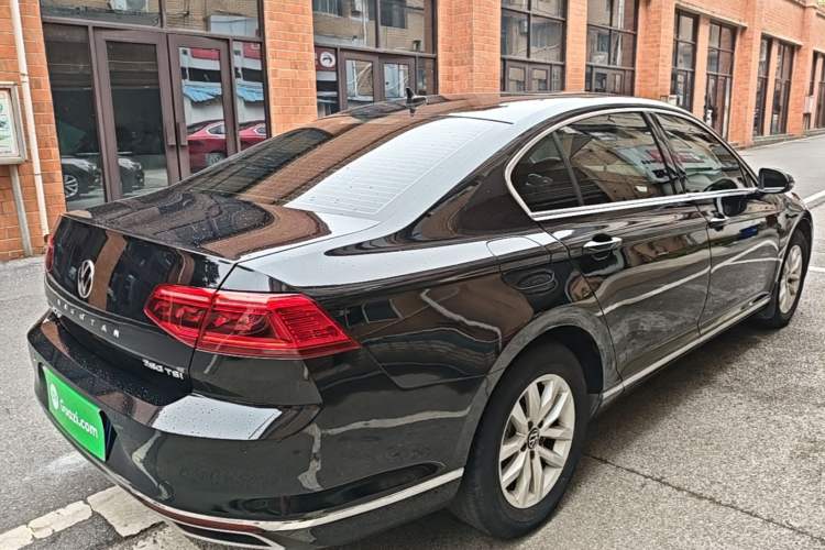 Used Volkswagen Magotan 2020 280TSI DSG Comfort Edition Rear Right 45 Deg