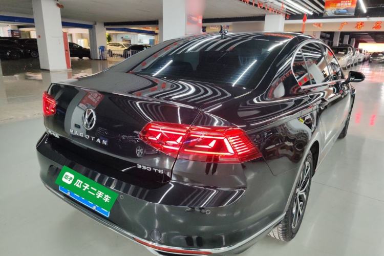 Used Volkswagen Magotan 2020 330TSI DSG Leading Model Rear Right 45 Deg
