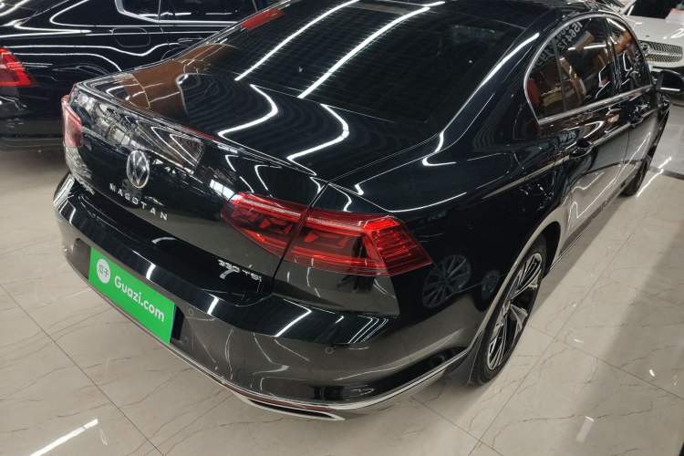 Used Volkswagen Magotan 2020 330TSI DSG Luxury Edition Rear Right 45 Deg