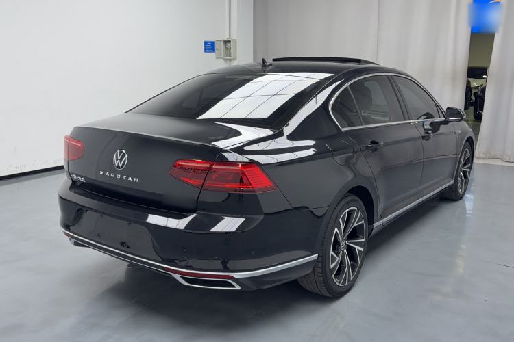 Used Volkswagen Magotan 2020 330TSI DSG Luxury Edition Rear Right 45 Deg