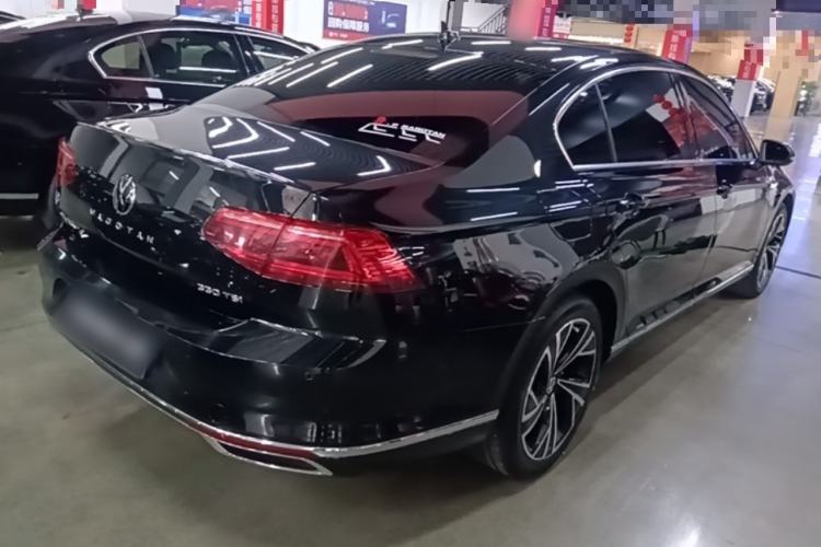 Used Volkswagen Magotan 2020 330TSI DSG Luxury Edition Rear Right 45 Deg