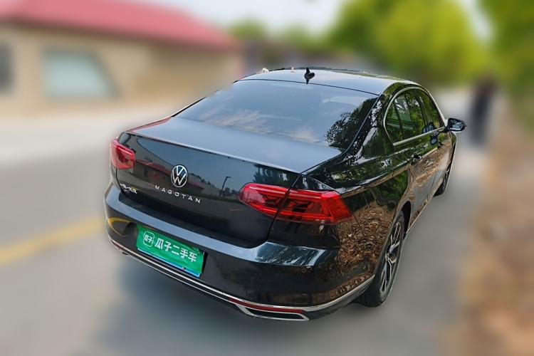 Used Volkswagen Magotan 2020 330TSI DSG Leading Model Rear Right 45 Deg