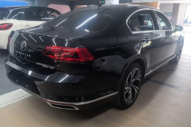 Used Volkswagen Magotan 2020 330TSI DSG Luxury Edition Rear Right 45 Deg