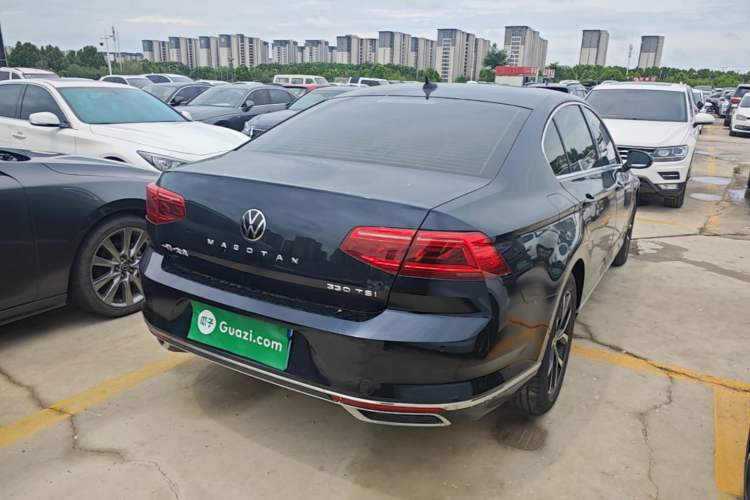 Used Volkswagen Magotan 2020 330TSI DSG Leading Model Rear Right 45 Deg