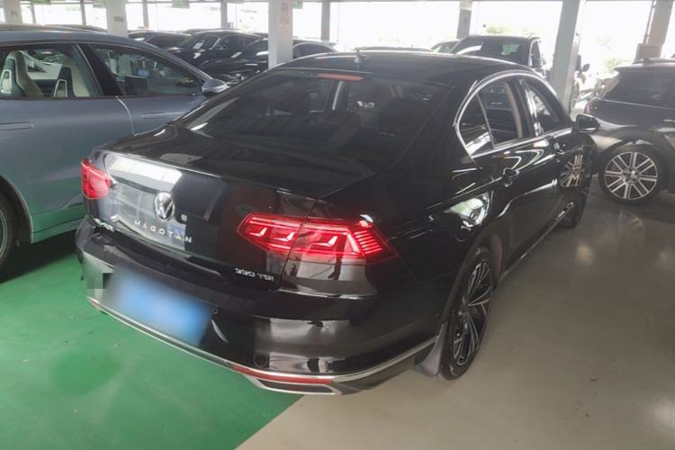 Used Volkswagen Magotan 2020 330TSI DSG Luxury Edition Rear Right 45 Deg