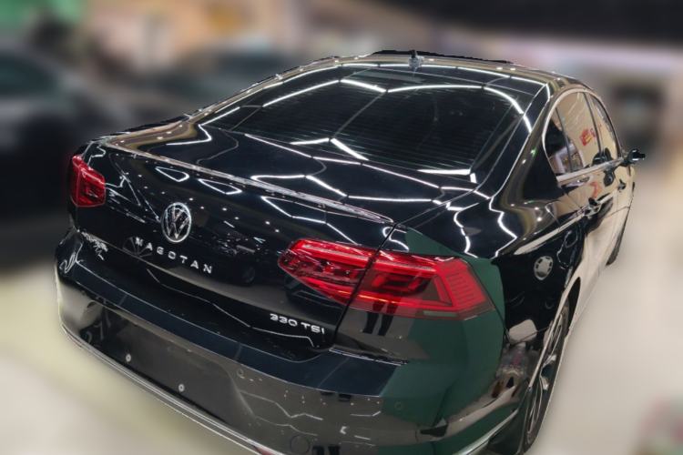 Used Volkswagen Magotan 2020 330TSI DSG Leading Model Rear Right 45 Deg