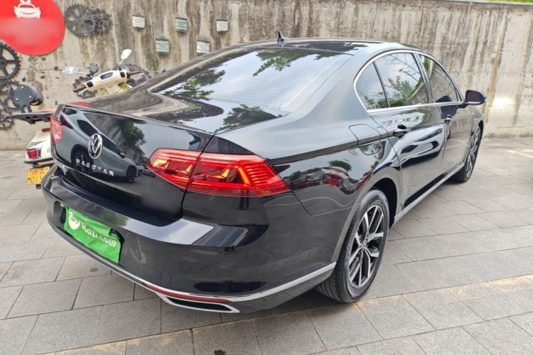 Used Volkswagen Magotan 2020 330TSI DSG Leading Model Rear Right 45 Deg
