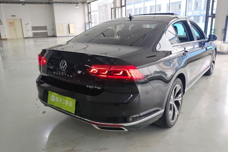 Used Volkswagen Magotan 2020 330TSI DSG Luxury Edition Rear Right 45 Deg