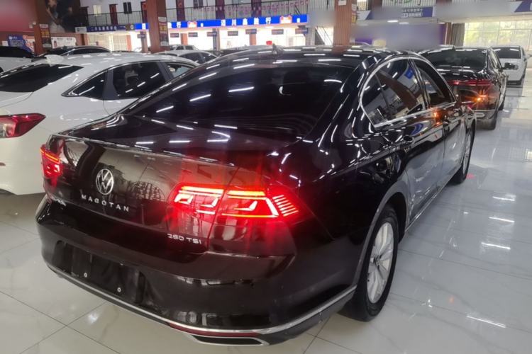 Used Volkswagen Magotan 2020 280TSI DSG Comfort Edition Rear Right 45 Deg