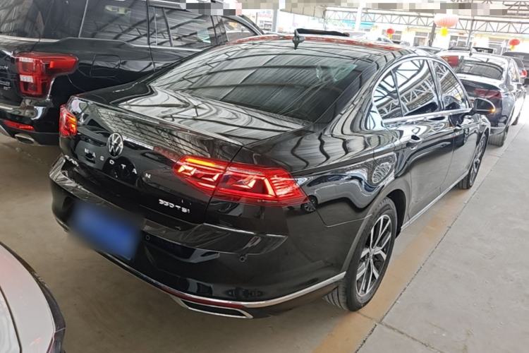 Used Volkswagen Magotan 2020 330TSI DSG Luxury Edition Rear Right 45 Deg