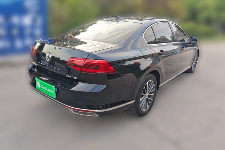 Used Volkswagen Magotan 2020 330TSI DSG Luxury Edition Rear Right 45 Deg