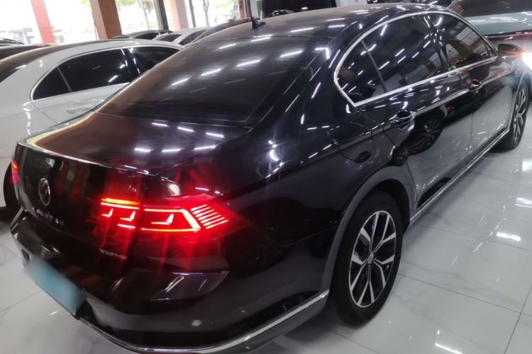 Used Volkswagen Magotan 2020 280TSI DSG Leading Edition Rear Right 45 Deg