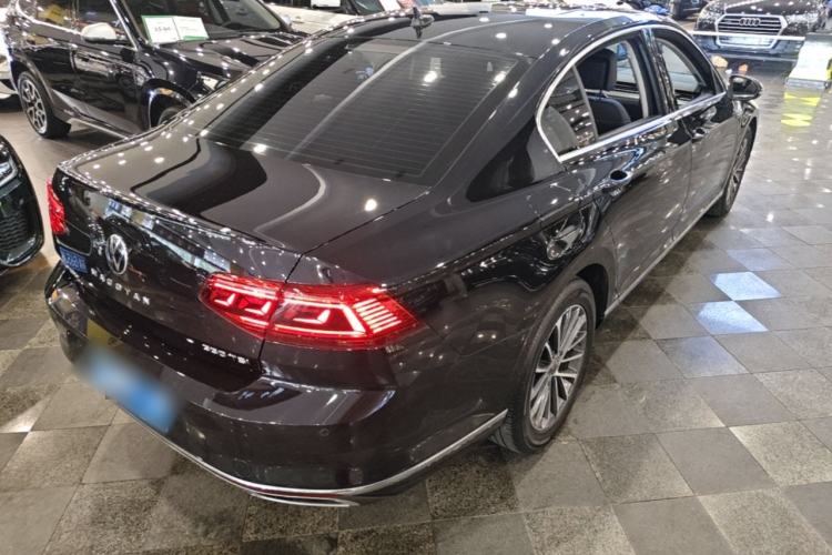 Used Volkswagen Magotan 2020 330TSI DSG Luxury Edition Rear Right 45 Deg