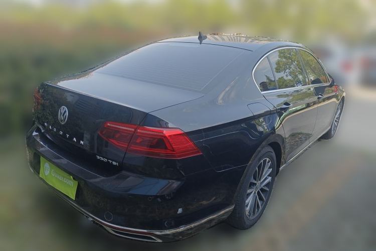 Used Volkswagen Magotan 2020 330TSI DSG Luxury Edition Rear Right 45 Deg